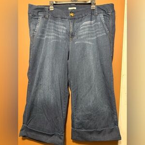 Maurices Classic Blue Denim Capris